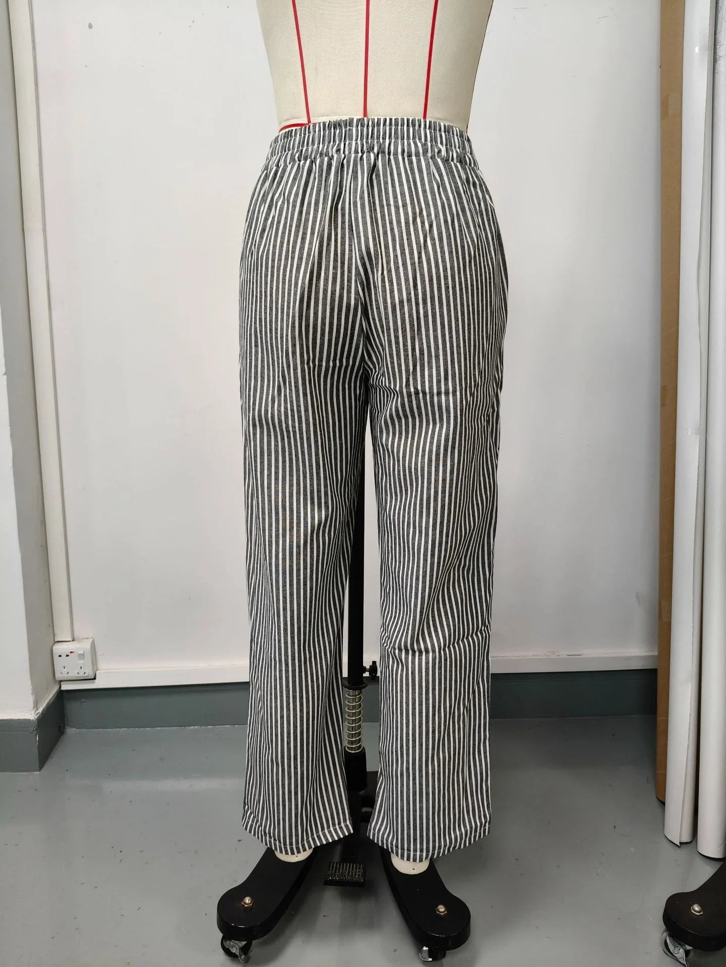 Pantalones informales con cordón de cintura elástica y estampado de rayas holgadas a la moda para mujer transfronteriza europea y americana novedad de verano